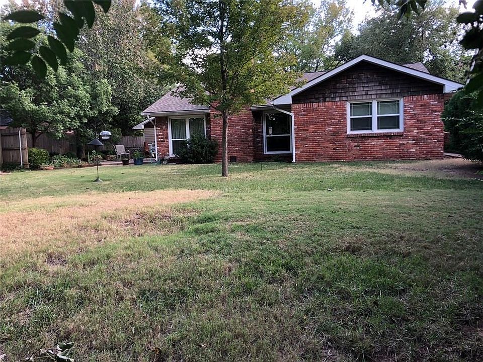 2nd image of 2307 NW 43rd St