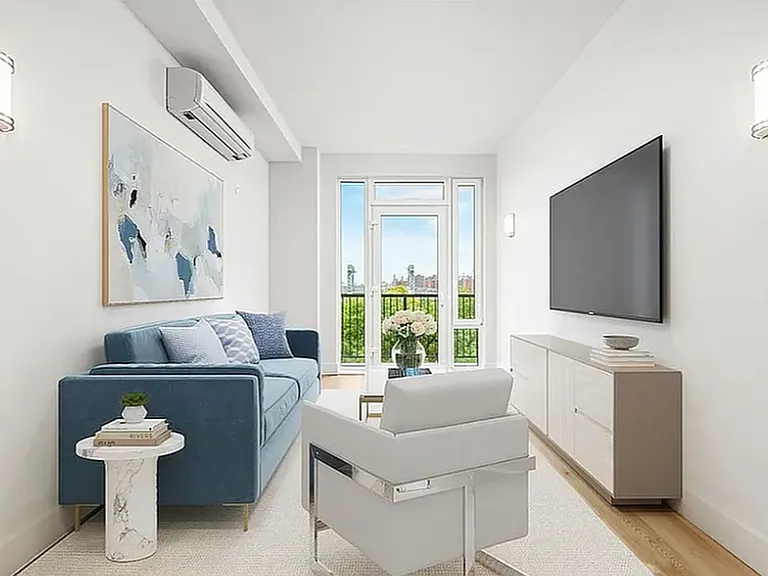 631 E 29th St #3R — Photo 2