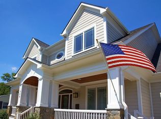 309 Plum St SW, Vienna, VA 22180