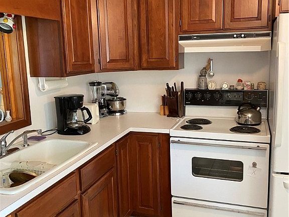 3rd image of 5029 Oakview Dr