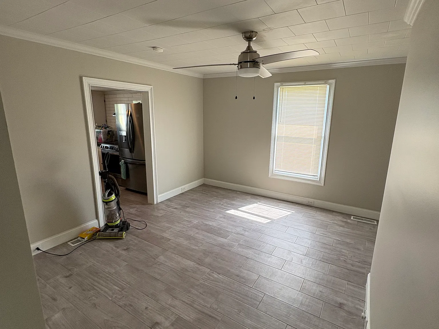 3 bed, 1032 sqft, $1,800 — Photo 4