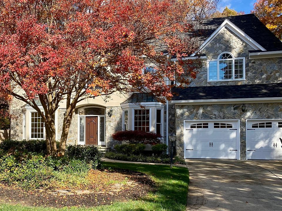 Leeward Ct Home