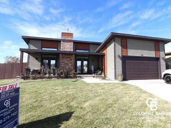 1001 Smokey Hill St, Garden City, KS 67846