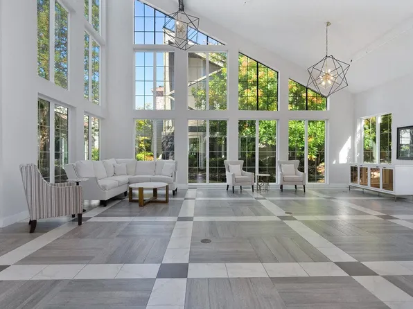 The Atrium at Carmichael (55+), 5757 Cypress Ave APT 261, Carmichael, CA 95608