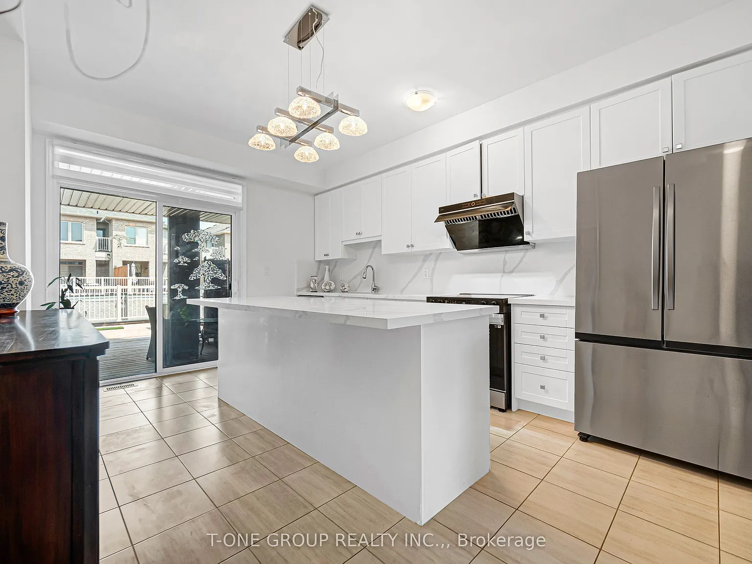 3 bed, $2,900 — Photo 3