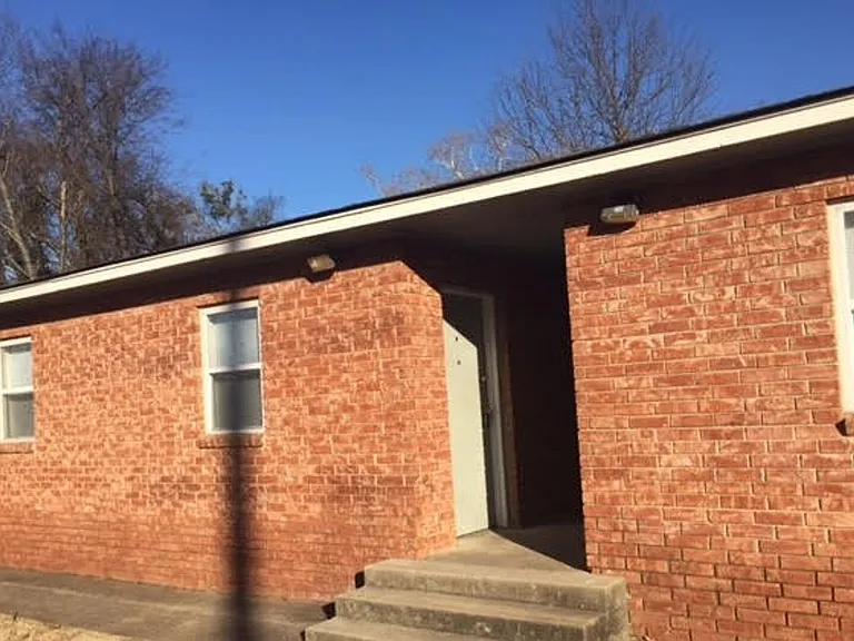 827 E Shawnee St #B — Photo 8