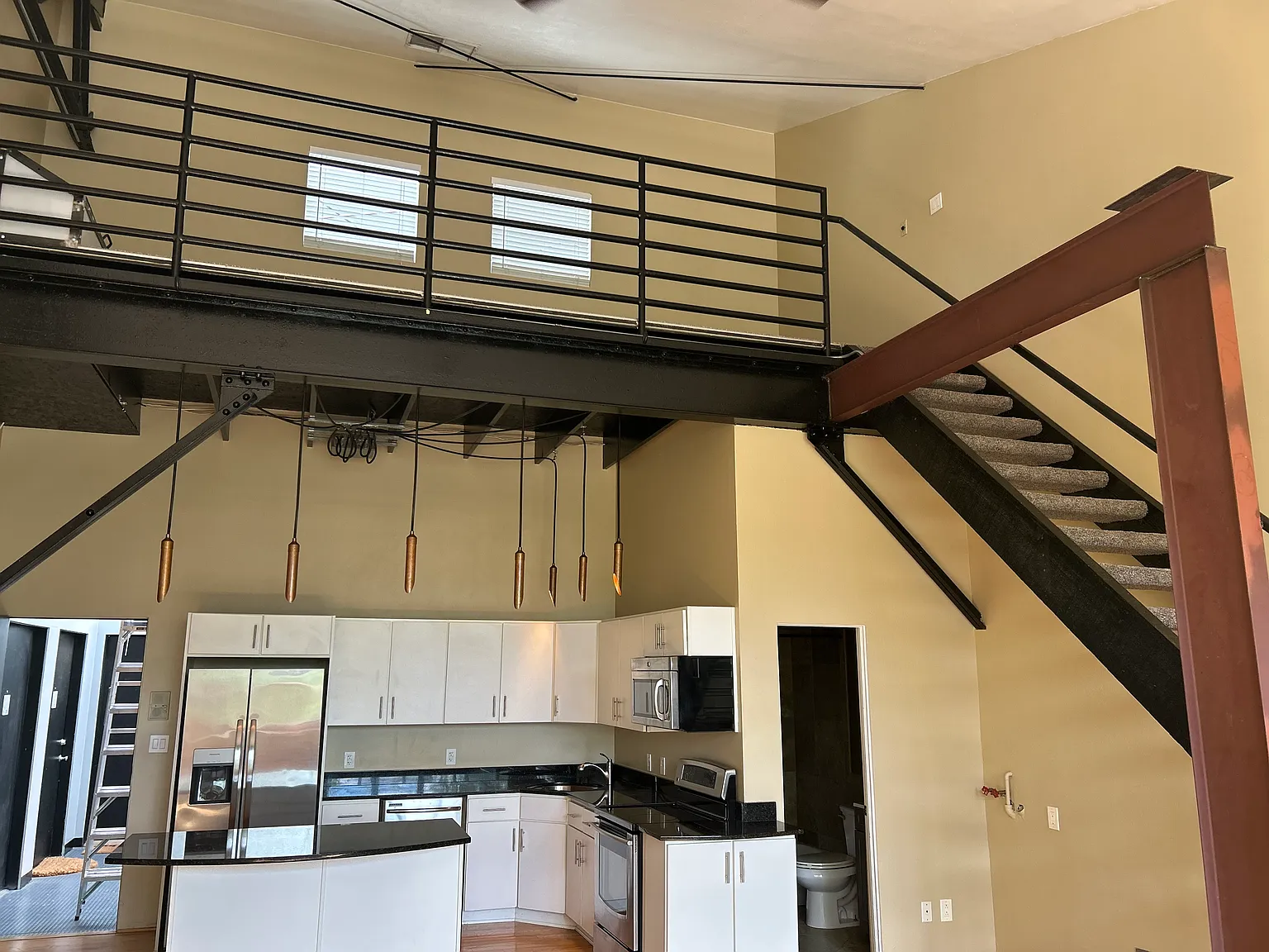 1 bed, 835 sqft, $2,100 — Photo 4
