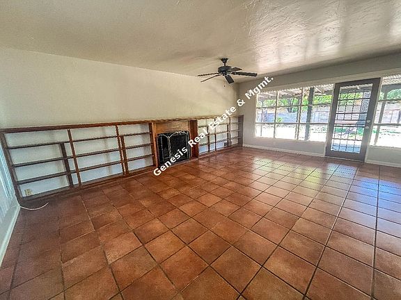 4th image of 4202 E 5th St