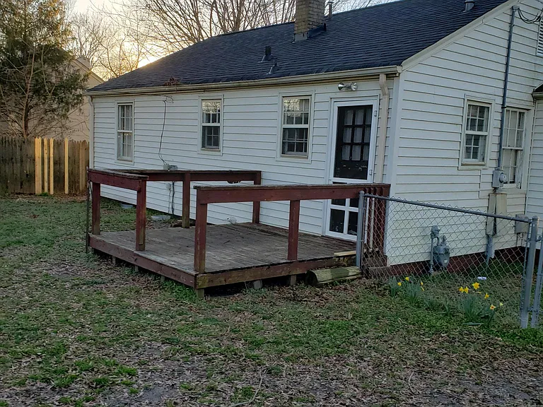 1307 Poston Cir — Photo 12