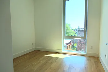 Rented by Rennit Inc.