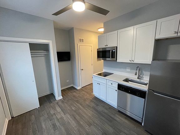 2nd image of 5246 N Winthrop Ave #413