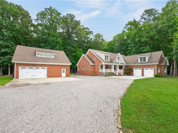 1120 Kathleen Ln, Chesapeake, VA 23322