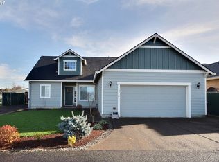 925 Toliver Rd #B, Molalla, OR 97038