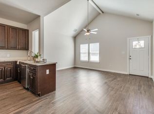 415 E Elm St, Denison, TX 75021