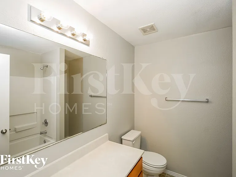 8027 Saratoga Knl — Photo 13