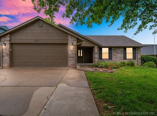 309 W 46th St, Sand Springs, OK 74063