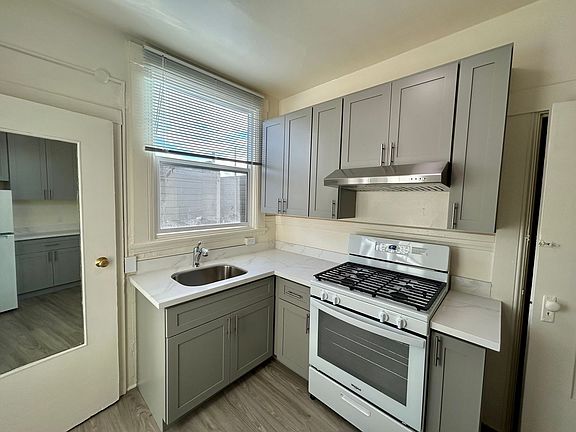 5th image of 1134 Hyde St APT 10