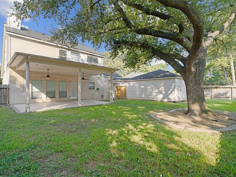15414 Willow River Dr — Photo 20