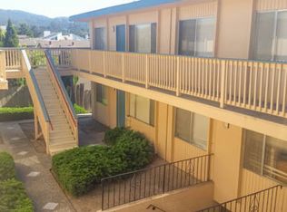1072 6th St APT 2, Monterey, CA 93940