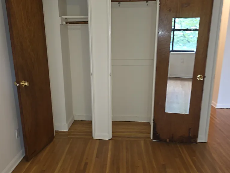 2901 Matthews Ave #2B — Photo 5