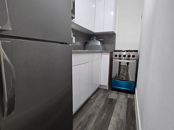 4th image of 4801 SW 58th Ave #3