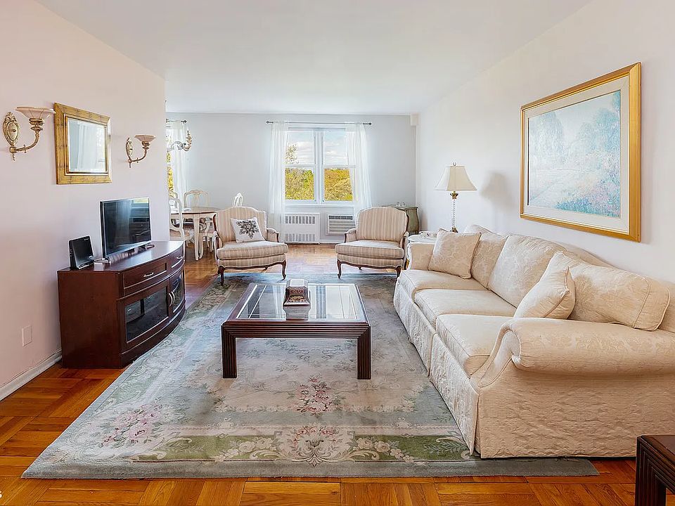 1st image of 3901 Independence Ave APT 6F