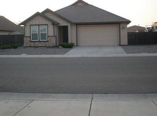 879 Golden Pond Dr, Manteca, CA 95336