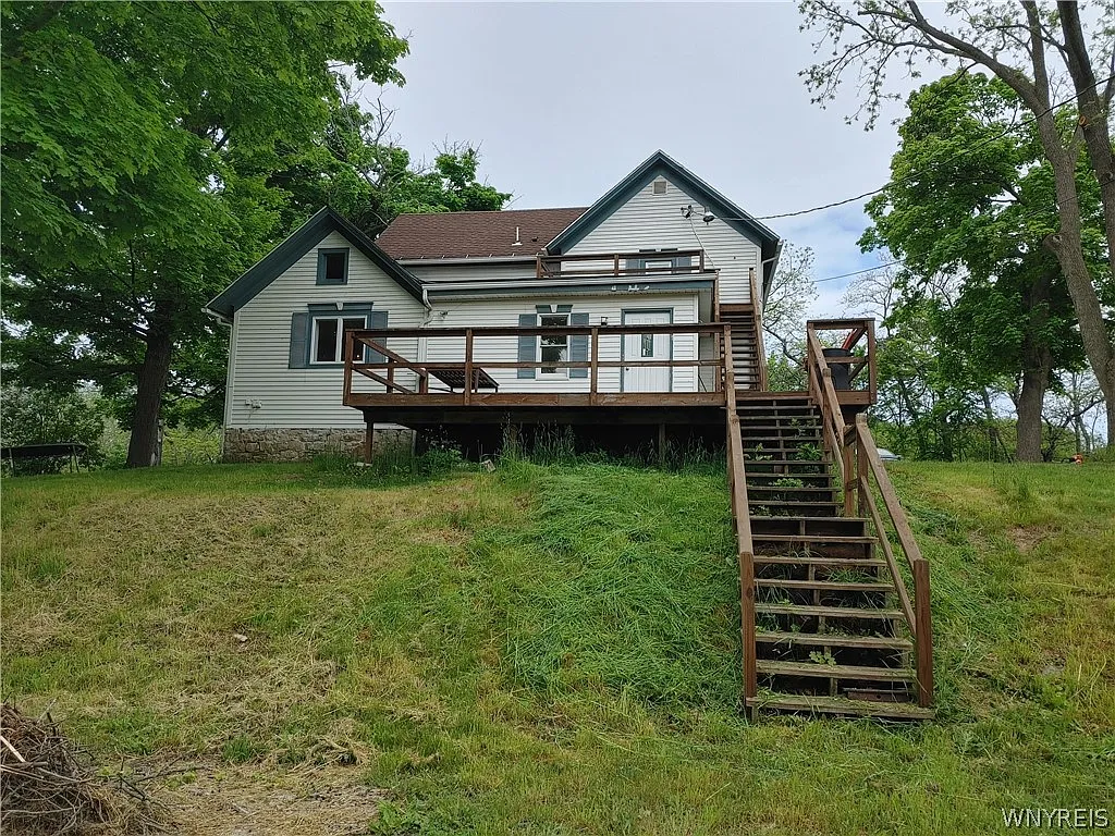 3 bed, 2.0 bath, 1757 sqft, $2,500 — Photo 3