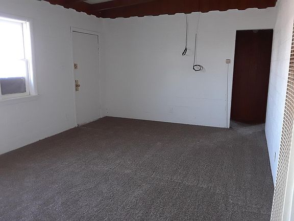 3rd image of 11391 Lee Ave