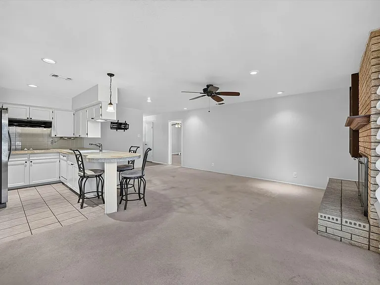 1306 Pueblo Ct — Photo 4