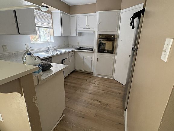 3rd image of 1403 blalock #14