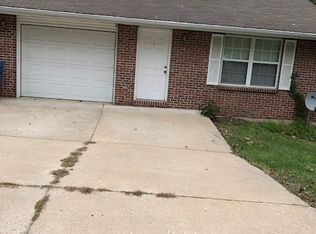 336 Gateway Dr, Jefferson City, MO 65109