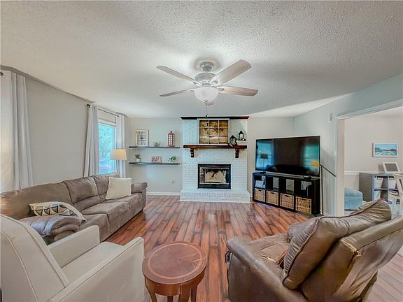 2nd image of 171 Crystal Creek Dr