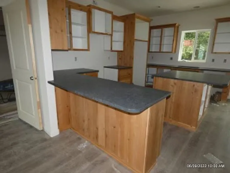 1029 Alexis Ln N — Photo 4