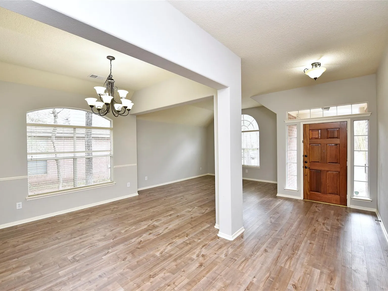 4 bed, 2.0 bath, 2187 sqft, $2,500 — Photo 3