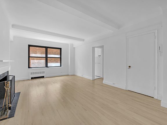 3rd image of 230 E 48th St APT 2E