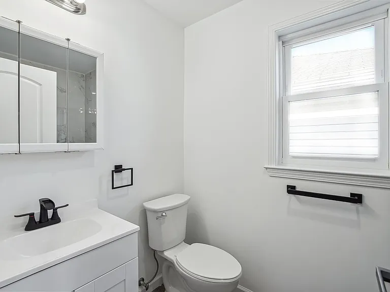 531 Livingston St #B — Photo 14