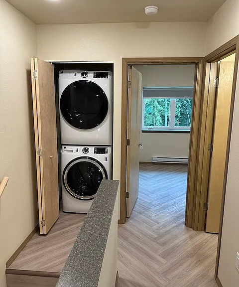 Laundry, bedroom, hallway
