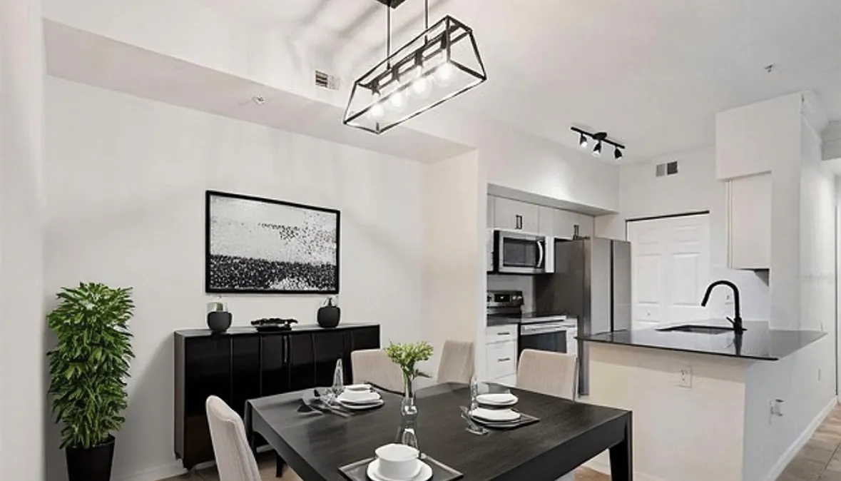 2 bed, 886 sqft, $1,700 — Photo 1