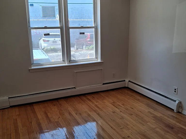 300 E 2nd St #1L — Photo 2
