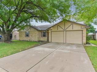 9902 Shell Rock Rd, La Porte, TX 77571