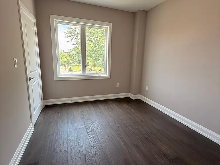 450 Midland Ave — Photo 15