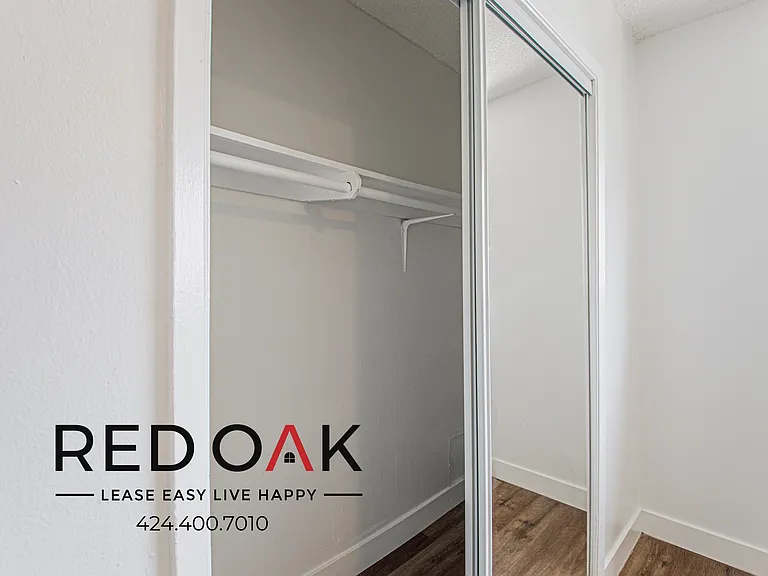 1843 S Gramercy Pl #9 — Photo 13