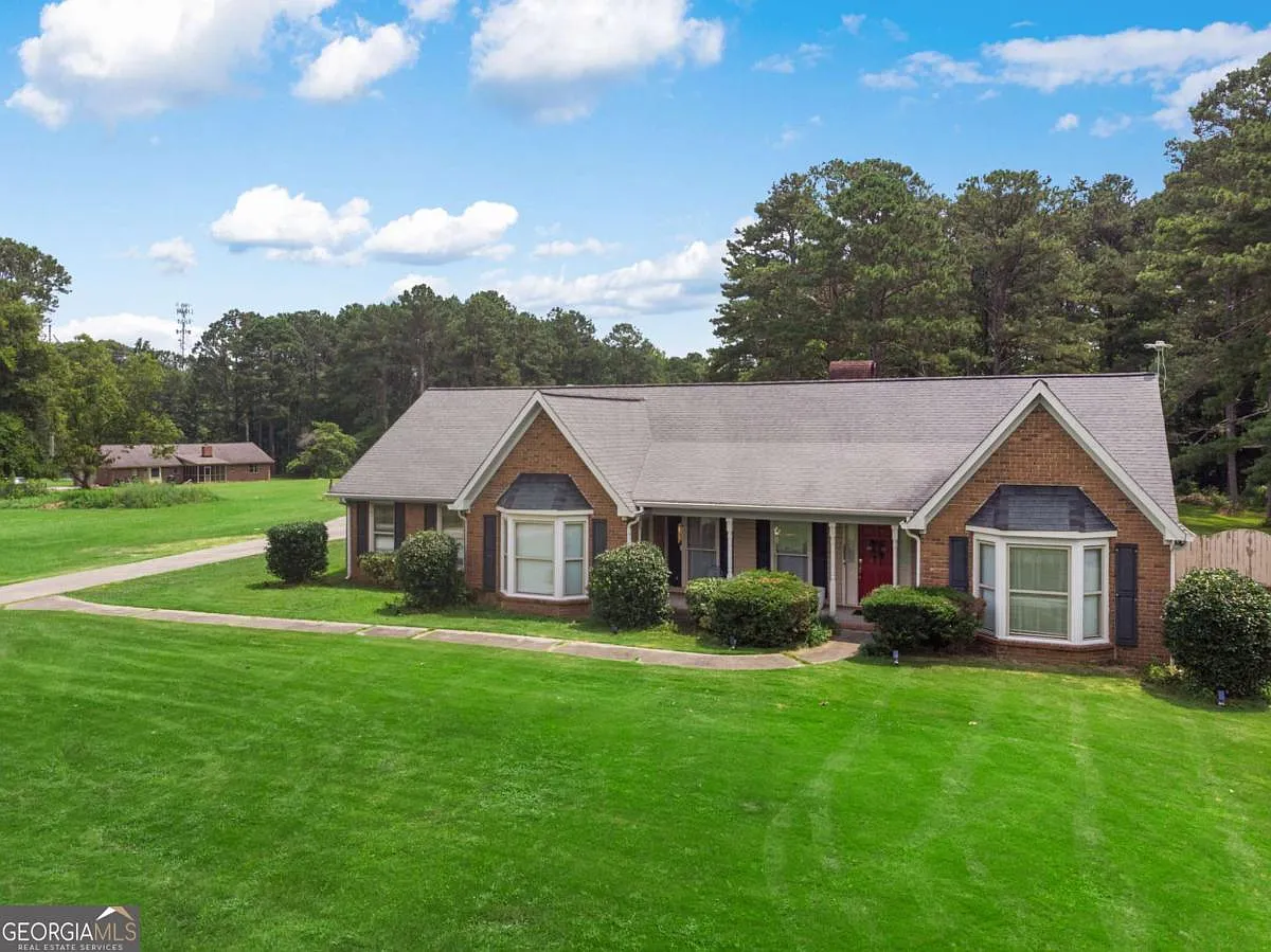 3 bed, 2.5 bath, 2697 sqft, $5,800 — Photo 4
