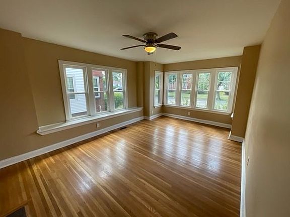 2nd image of 627 Kenmore Ave #1