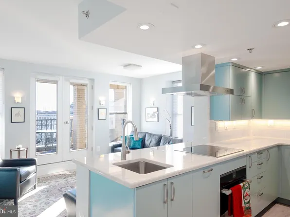 601 Pennsylvania Ave NW APT 1407, Washington, DC 20004