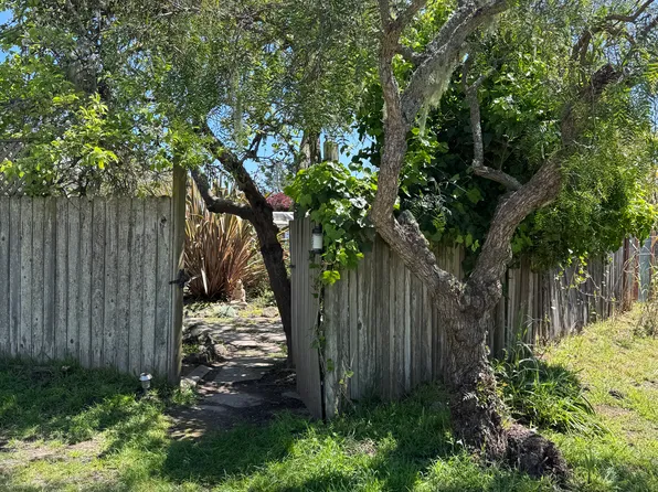 410 Cedar Rd, Bolinas, CA 94924