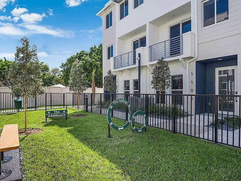 18275 SW 98th Ave #708 — Photo 3