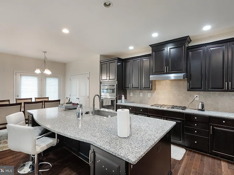 23377 Lewis Hunt Sq — Photo 17