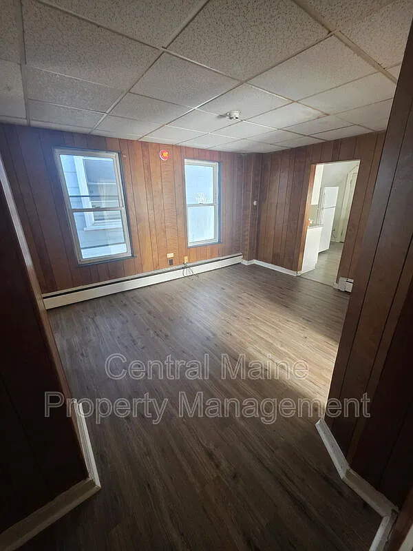 2 bed, 1.0 bath, 900 sqft, $1,350 — Photo 1